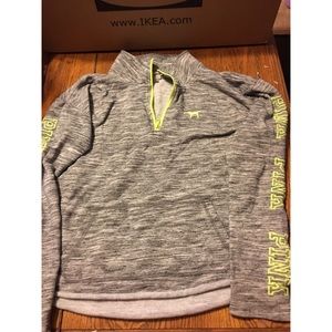 Grey vs pink pullover